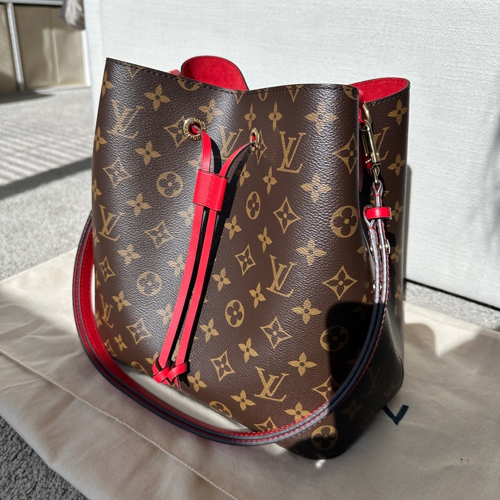 LOUIS VUITTON Monogram Néonoé - Pristine Condition